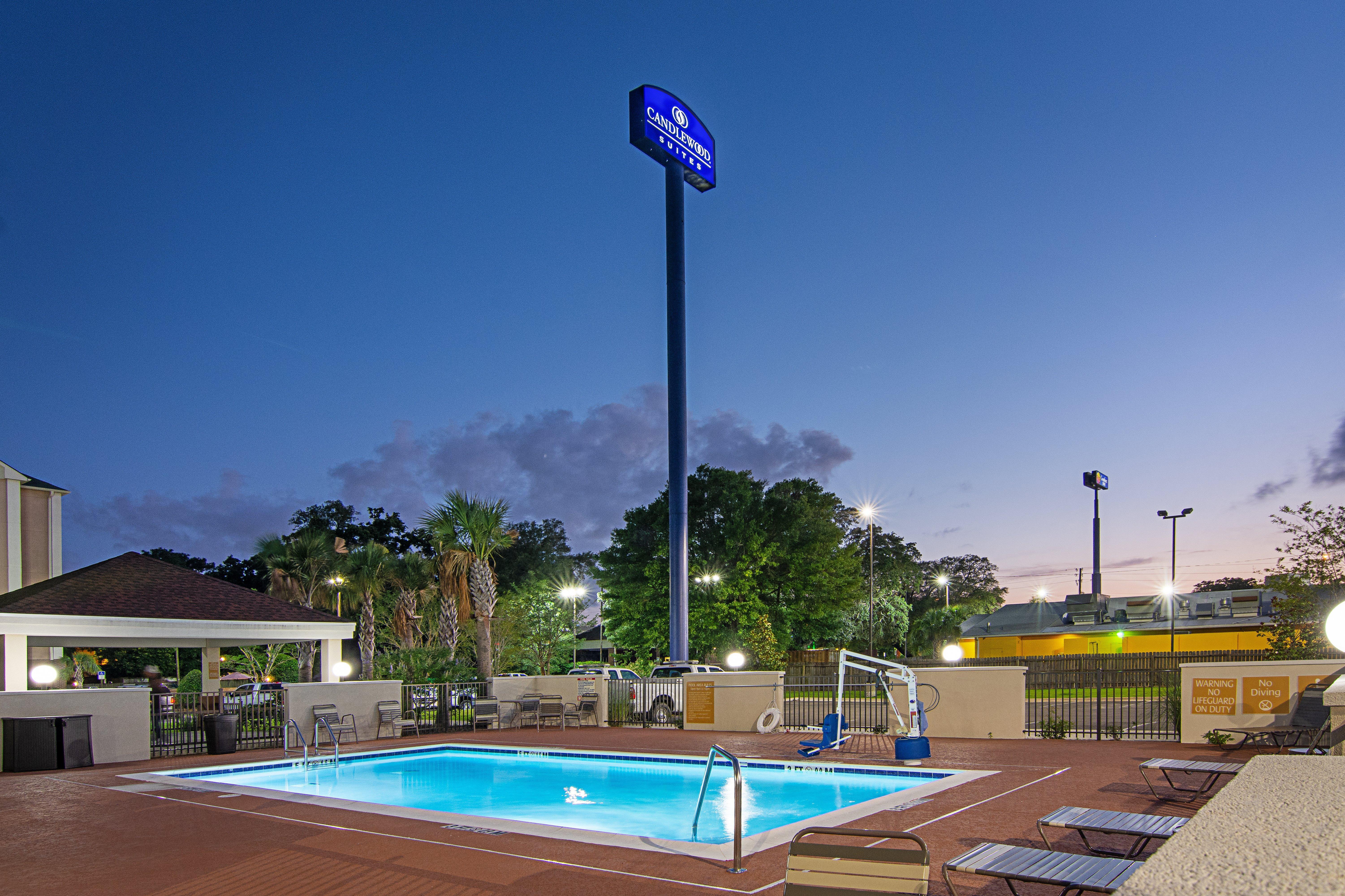 Candlewood Suites - Pensacola - University Area By Ihg Exterior photo