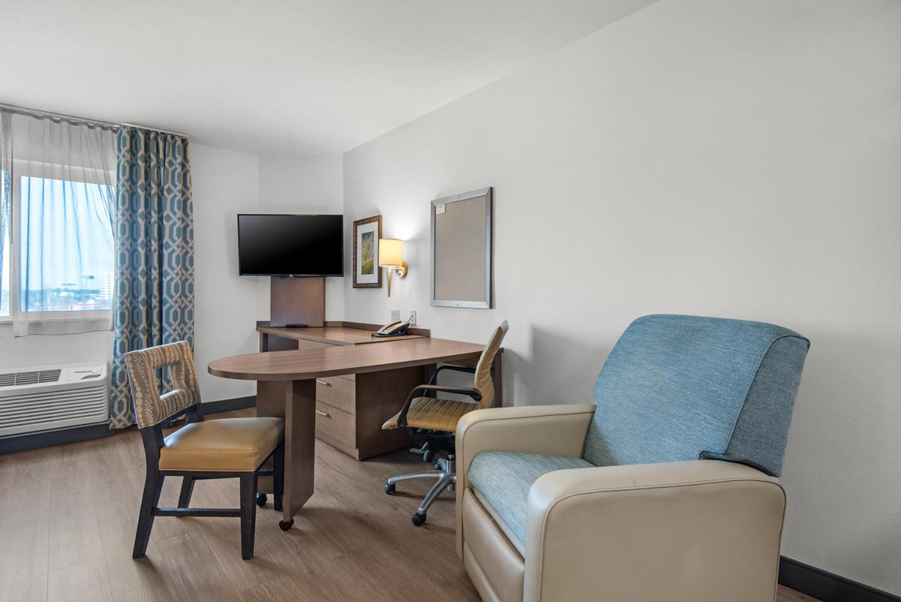 Candlewood Suites - Pensacola - University Area By Ihg Exterior photo