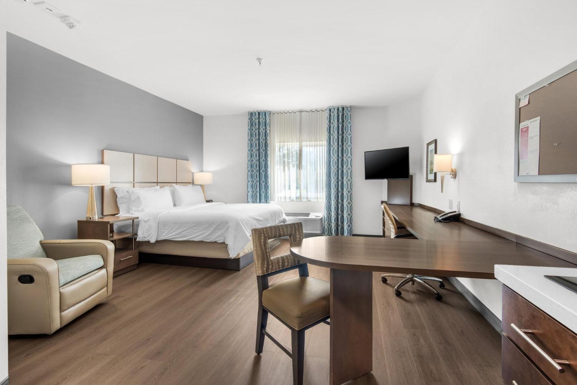 Candlewood Suites - Pensacola - University Area By Ihg Exterior photo