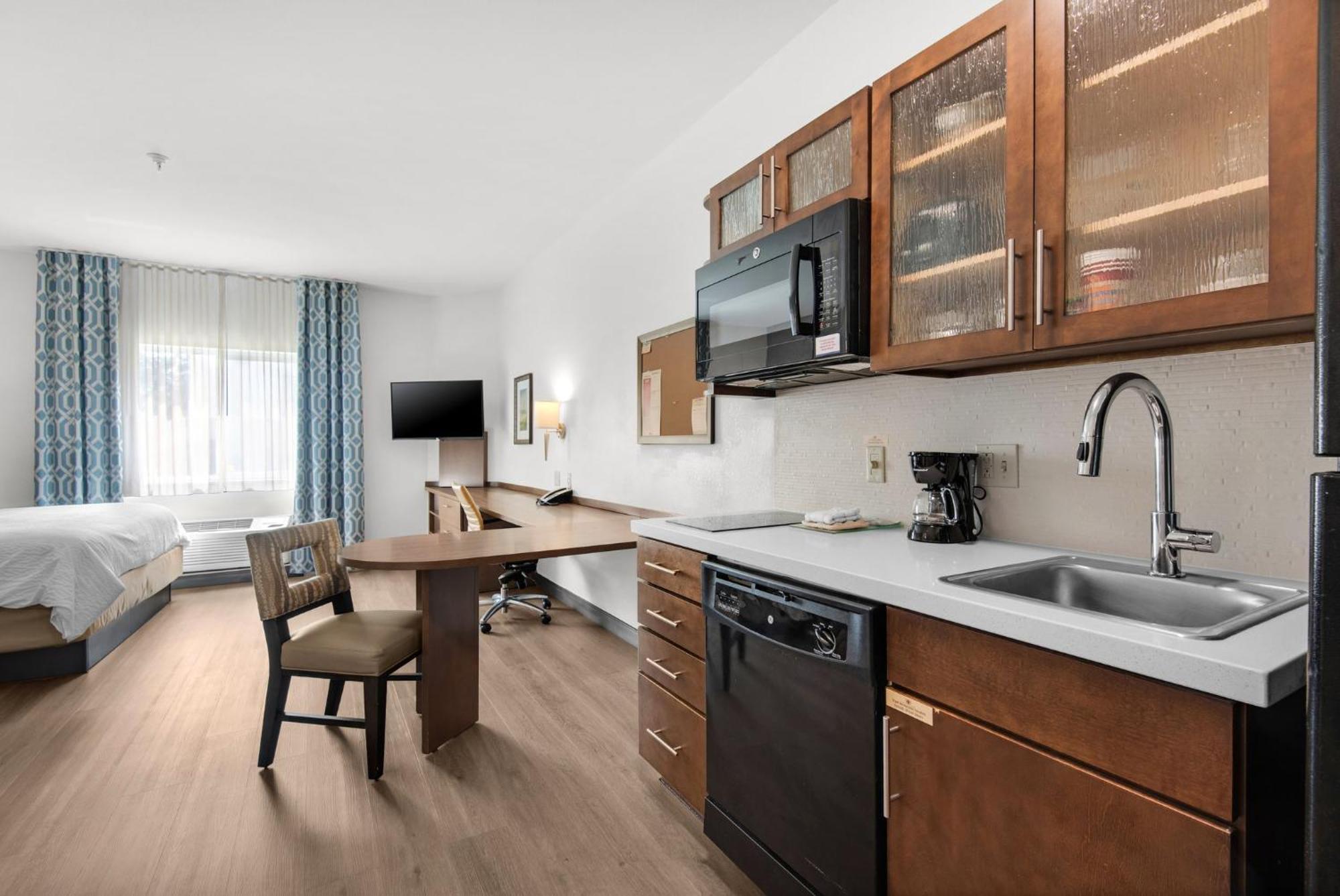 Candlewood Suites - Pensacola - University Area By Ihg Exterior photo