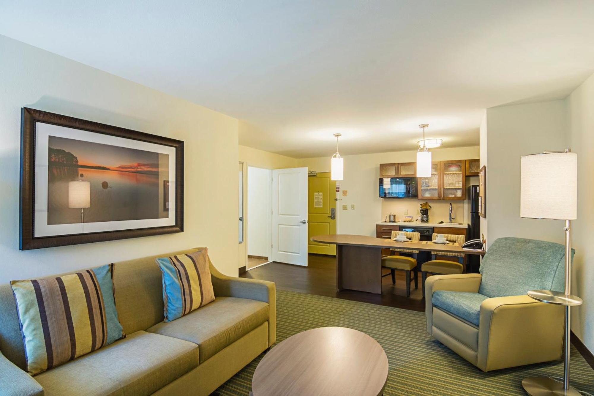 Candlewood Suites - Pensacola - University Area By Ihg Exterior photo